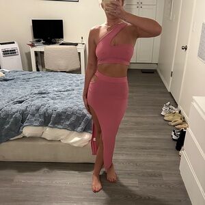 Chic Pink Women's Skirt Set